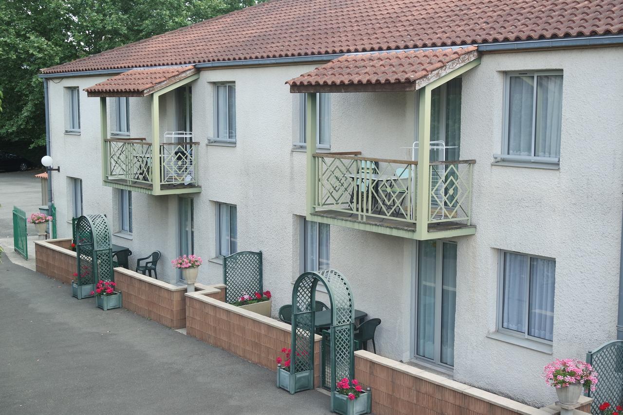 Hotel Le Tulipier Cransac Екстер'єр фото
